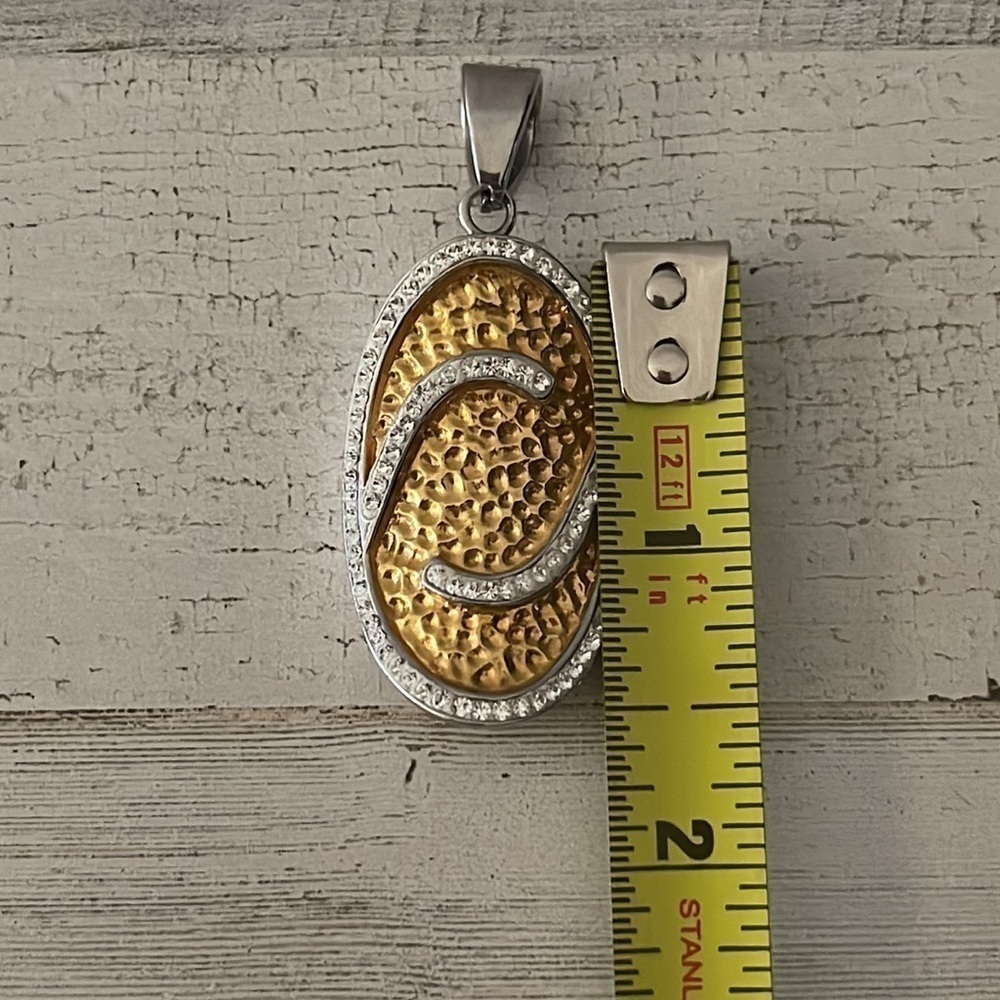 Nadri Hammered Gold Tone Crystal Oval Statement Pendant - Picture 4 of 7